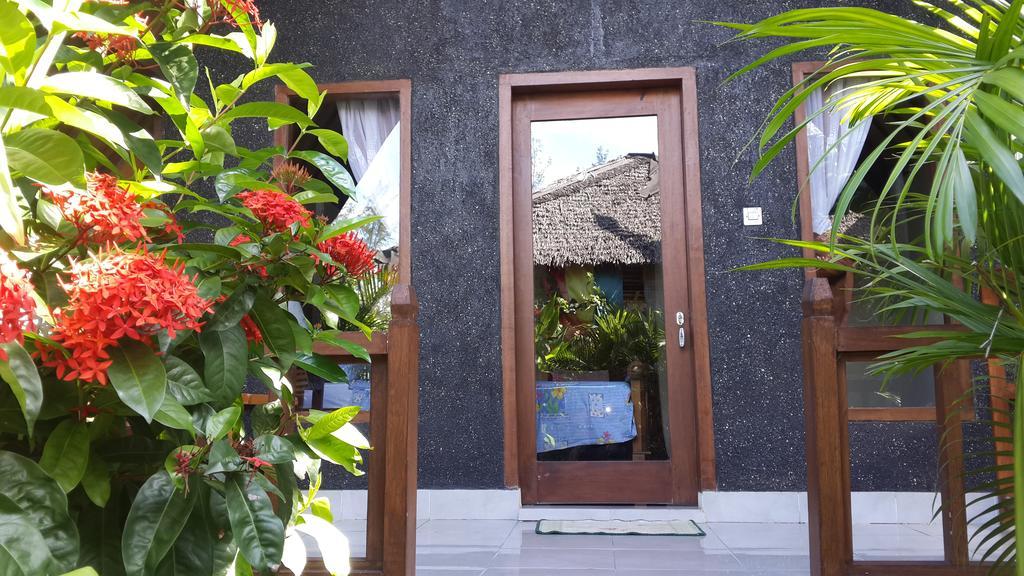 Hotel Rose Bungalow Pemenang Exteriér fotografie