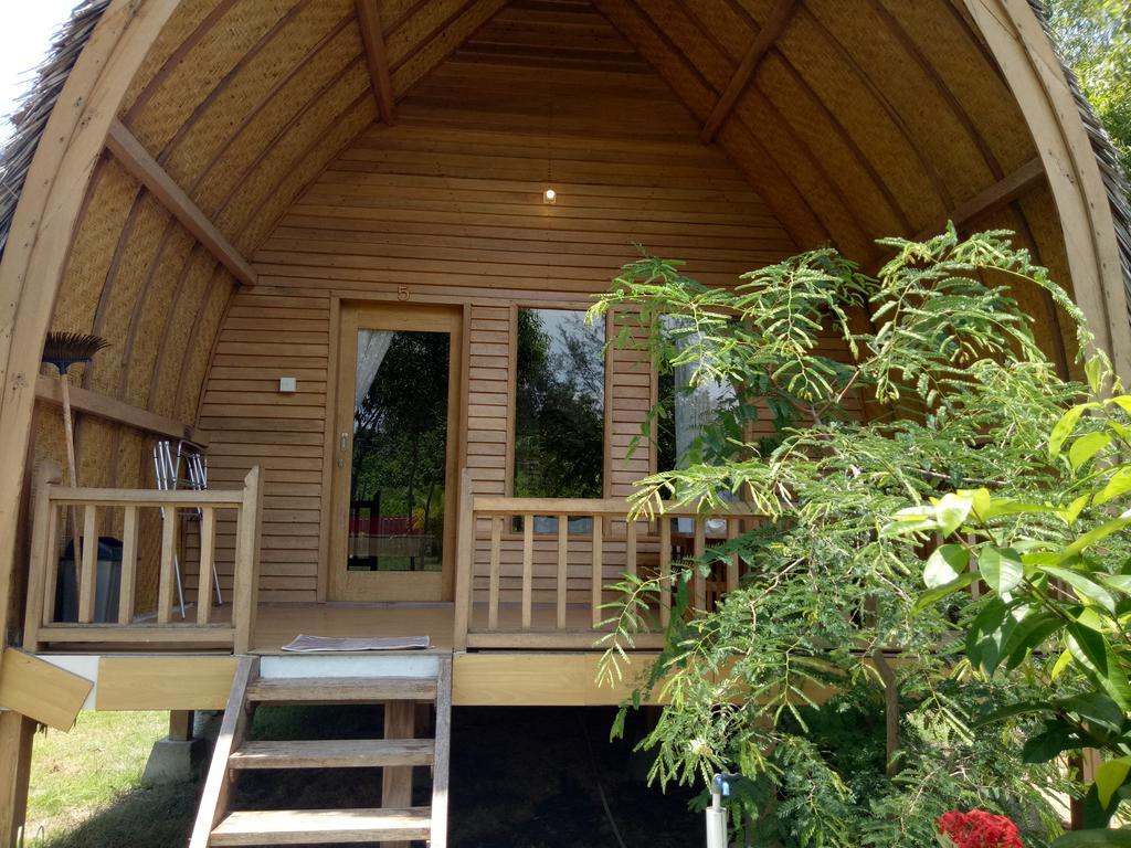 Hotel Rose Bungalow Pemenang Exteriér fotografie