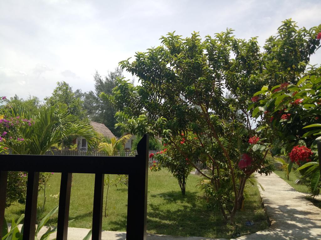 Hotel Rose Bungalow Pemenang Exteriér fotografie