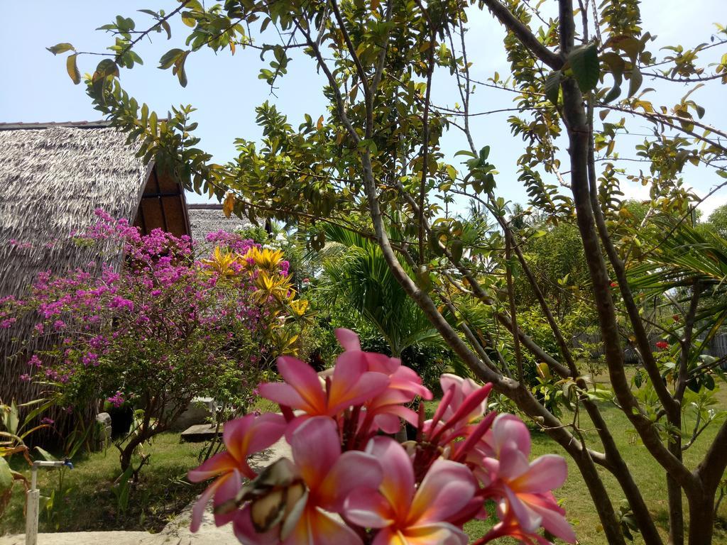 Hotel Rose Bungalow Pemenang Exteriér fotografie