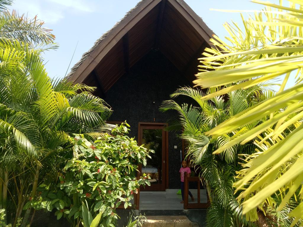 Hotel Rose Bungalow Pemenang Exteriér fotografie